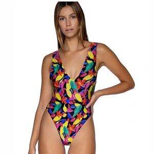 B. SWIM x Elizabeth Turner ROAD TO HANA KAT ONE PIECE BY Sz L Floral cheeky